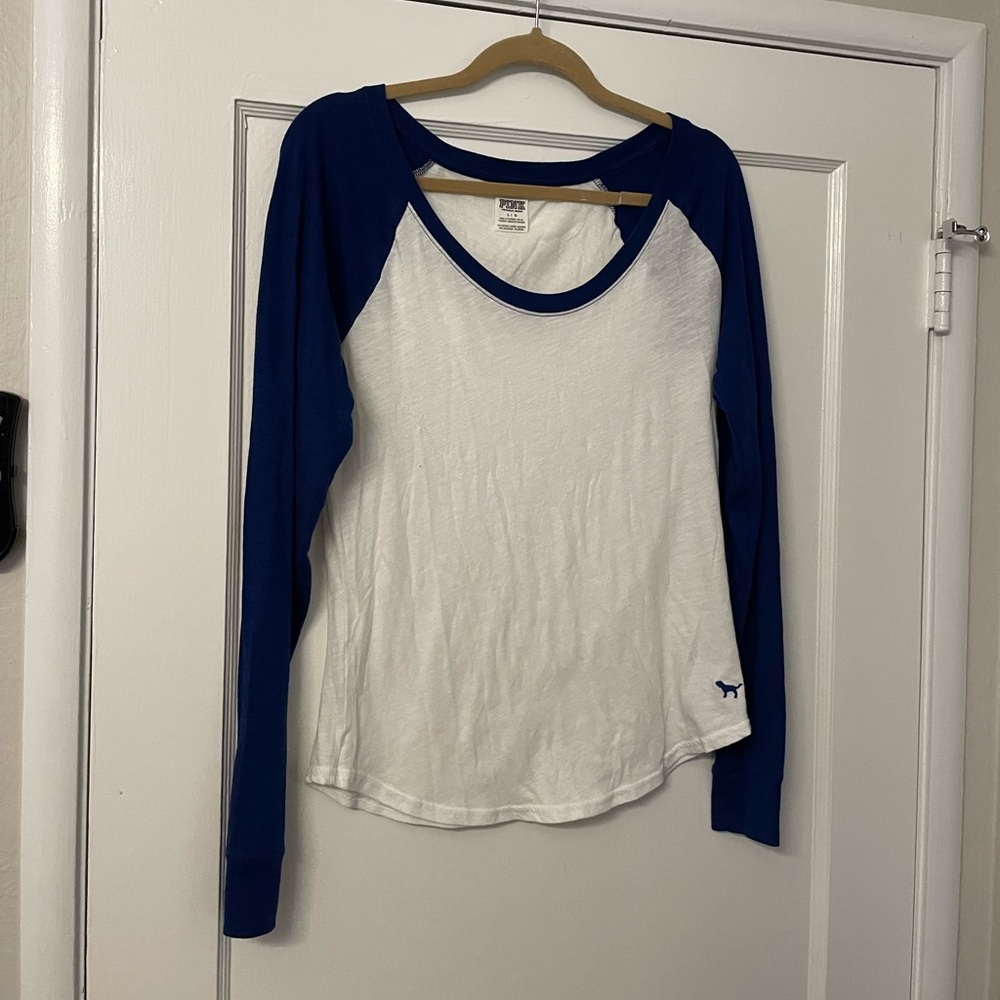 VS PINK Scoopneck baseball tee